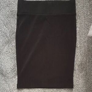 Chic Black Pencil Skirt